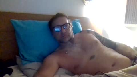 Snapshot of pulllin4u chatting on May 7, 9:31 pm pulllin4u online show from May 7, 9:31 pm