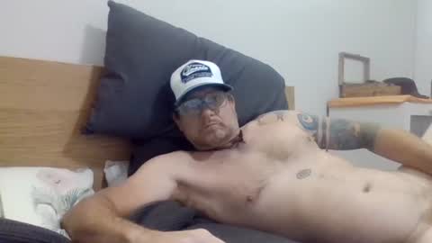 Snapshot of pulllin4u chatting on June 23, 2:31 am pulllin4u online show from June 23, 2:31 am