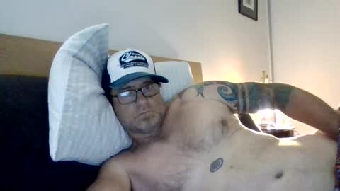 Snapshot of pulllin4u chatting on July 1, 12:45 am pulllin4u online show from July 1, 12:45 am
