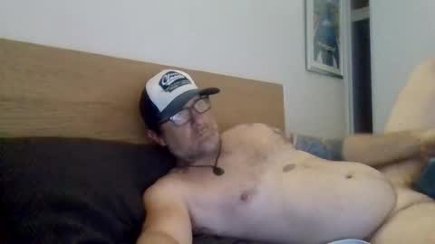 Snapshot of pulllin4u chatting on August 4, 12:58 am pulllin4u online show from August 4, 12:58 am