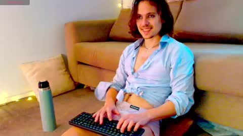 Snapshot of punktwink420 chatting on June 24, 12:31 am Punktwink420 online show from June 24, 12:31 am