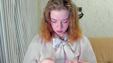 Snapshot of puoli chatting on December 2, 2:52 pm Polly online show from December 2, 2:52 pm