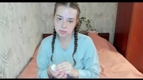 Snapshot of puoli chatting on July 31, 7:02 pm Polly online show from July 31, 7:02 pm