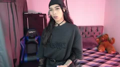 Snapshot of pupi_wolf chatting on June 16, 5:59 pm Cris online show from June 16, 5:59 pm