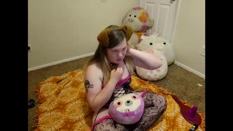 Snapshot of puppygirllovestobeg chatting on April 26, 6:33 am puppygirllovestobeg online show from April 26, 6:33 am