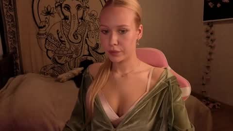Megan online show from May 29, 2:26 pm