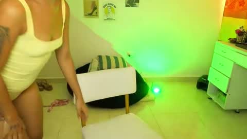 purepleasure25 online show from June 24, 2:38 pm