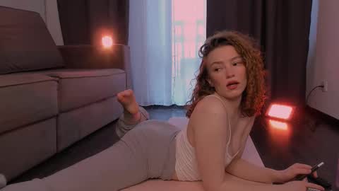 Marie online show from February 9, 10:30 am