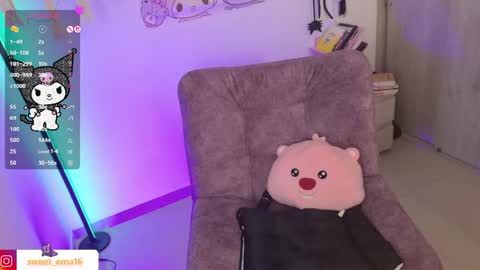 Snapshot of purple_ema chatting on May 8, 6:24 pm purple_ema online show from May 8, 6:24 pm