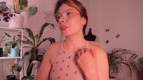 Snapshot of purple_opal chatting on July 9, 6:12 pm Vero online from Tuesday to Sunday online show from July 9, 6:12 pm