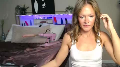 Snapshot of purple_sub chatting on November 15, 10:45 am Purple online show from November 15, 10:45 am