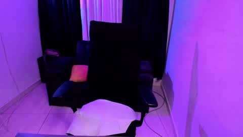 MEGANNNN online show from May 30, 3:25 am