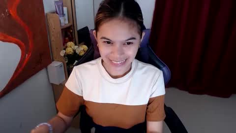 Snapshot of pussiswet_xx chatting on June 6, 10:58 pm jessy online show from June 6, 10:58 pm