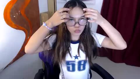 Snapshot of pussiswet_xx chatting on June 16, 5:54 am jessy online show from June 16, 5:54 am