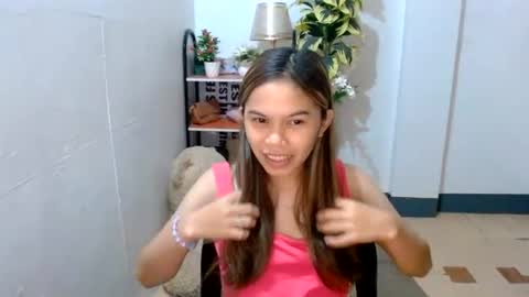 Snapshot of pussiswet_xx chatting on July 8, 7:46 am jessy online show from July 8, 7:46 am