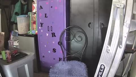 Snapshot of pussy_licker0127 chatting on December 7, 10:23 am Mark online show from December 7, 10:23 am