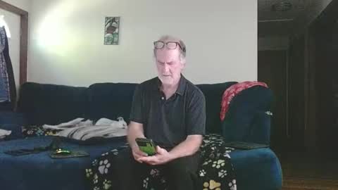 Snapshot of pussy_licker0127 chatting on September 29, 4:12 pm Mark online show from September 29, 4:12 pm