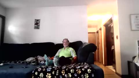 Snapshot of pussy_licker0127 chatting on October 28, 4:53 pm Mark online show from October 28, 4:53 pm