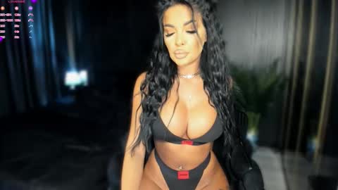 Snapshot of pussydollxx chatting on January 5, 8:23 pm Andreea online show from January 5, 8:23 pm