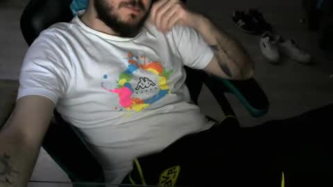 Snapshot of pussyfill3r chatting on April 1, 1:12 pm pussyfill3r online show from April 1, 1:12 pm