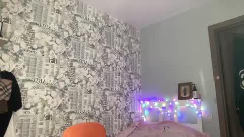 Snapshot of pussygir007 chatting on January 13, 8:26 am pussygirl007 online show from January 13, 8:26 am