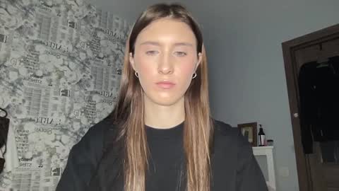 Snapshot of pussygir007 chatting on February 13, 8:17 am pussygirl007 online show from February 13, 8:17 am