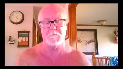 pussylover1365 online show from September 16, 9:05 pm