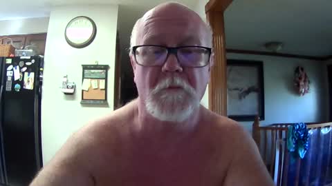 pussylover1365 online show from September 17, 9:16 pm