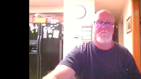 pussylover1365 online show from October 22, 9:36 pm