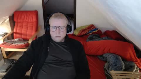 Snapshot of pussylovercb chatting on October 27, 9:13 am pussylovercb online show from October 27, 9:13 am