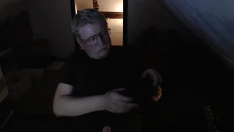 Snapshot of pussylovercb chatting on April 24, 8:44 pm pussylovercb online show from April 24, 8:44 pm