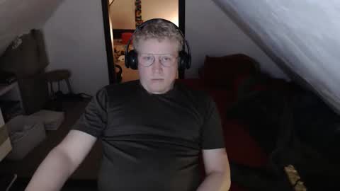 Snapshot of pussylovercb chatting on May 6, 7:30 pm pussylovercb online show from May 6, 7:30 pm