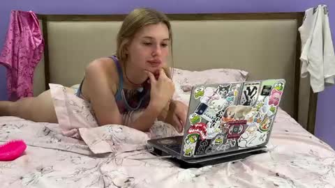 Lina online show from February 20, 3:03 am