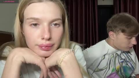 Lina online show from April 18, 5:06 pm