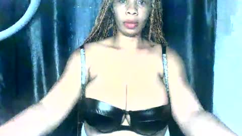 pussywet8623448 online show from May 16, 10:36 am