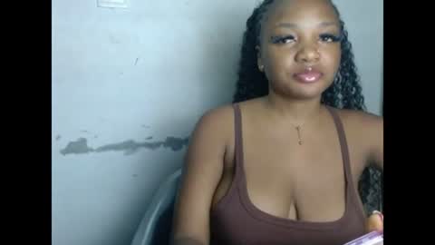 Snapshot of pussyxwetx chatting on July 16, 10:27 pm pussyxwetx online show from July 16, 10:27 pm