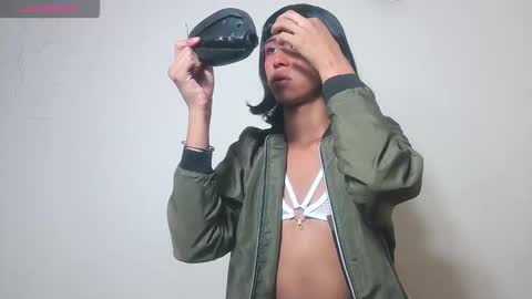 putinaicolls online show from February 5, 9:03 am