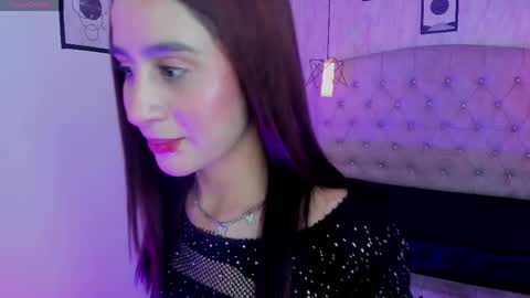 pynky_berry online show from May 26, 2:40 am