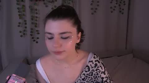 Ava online show from July 29, 8:40 pm