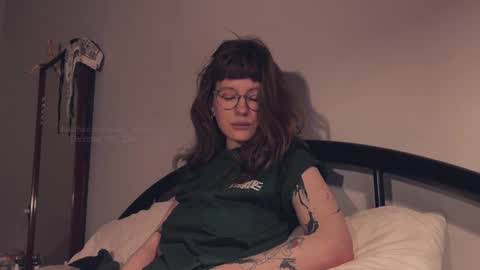 Snapshot of quack__quack chatting on December 20, 7:17 pm online show from December 20, 7:17 pm