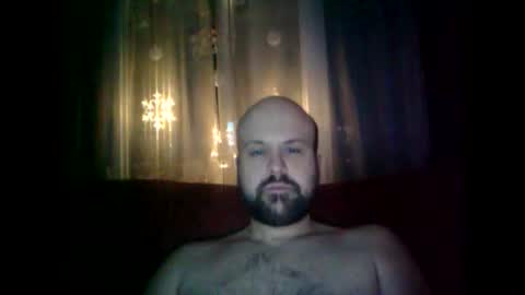 Snapshot of quebecboy233 chatting on December 23, 2:35 am quebecboy233 online show from December 23, 2:35 am