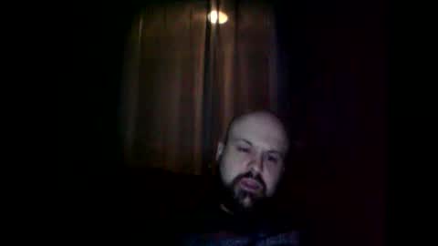 Snapshot of quebecboy233 chatting on January 18, 2:14 am quebecboy233 online show from January 18, 2:14 am