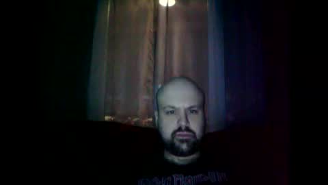 Snapshot of quebecboy233 chatting on February 7, 1:04 am quebecboy233 online show from February 7, 1:04 am