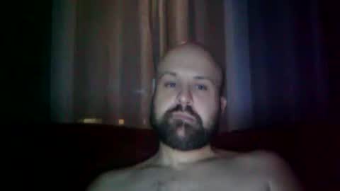 Snapshot of quebecboy233 chatting on September 17, 1:40 am quebecboy233 online show from September 17, 1:40 am