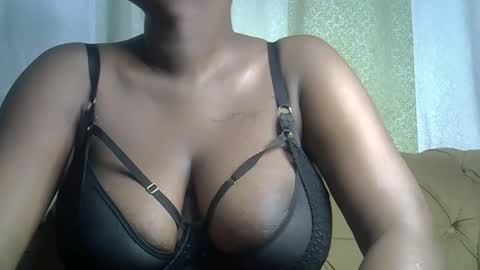 queeen online show from February 4, 8:47 pm