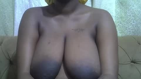 queeen online show from February 22, 7:29 am