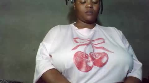 queen2302 online show from April 29, 8:48 pm