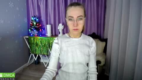 Snapshot of queen_a_n_i chatting on January 11, 4:06 am A N I Ill be here on December 1st online show from January 11, 4:06 am
