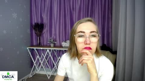Snapshot of queen_a_n_i chatting on May 2, 6:40 am A N I Ill be here on December 1st online show from May 2, 6:40 am