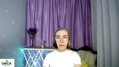 Snapshot of queen_a_n_i chatting on May 3, 7:14 am A N I Ill be here on December 1st online show from May 3, 7:14 am